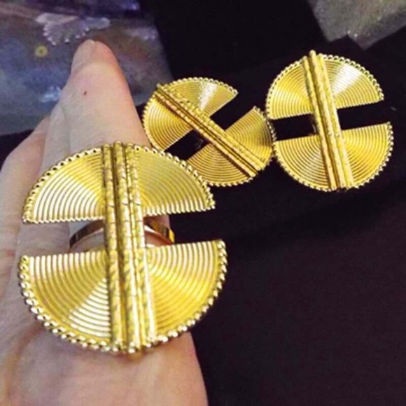 MAYAN MASSIVE HALF GOLDEN "CROP"CIRCLES WITH CENTER BAR EARRINGS AND RING SET 9 - Picture 2 of 2